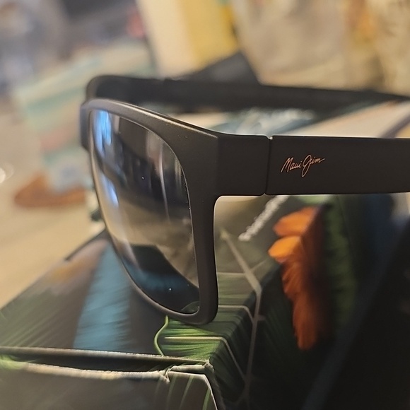 Maui Jim BNIB Red SANDS - Picture 6 of 8